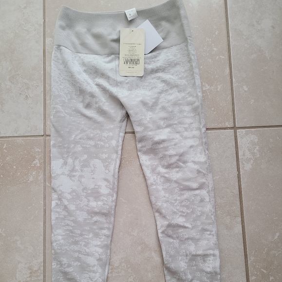 Size small SHORT Fabletics ribbed leggings - Picture 1 of 2